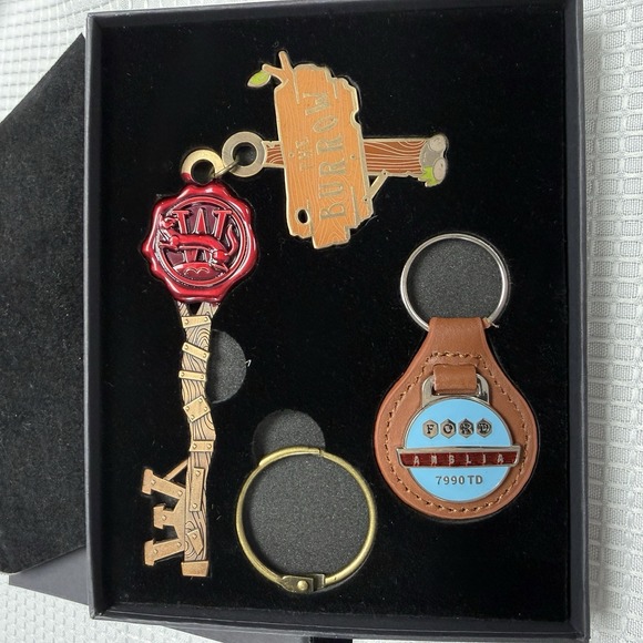 litjoy Accessories - Harry Potter The Burrow Litjoy Alohomora Key #3 Wizarding Trunk Keychain
